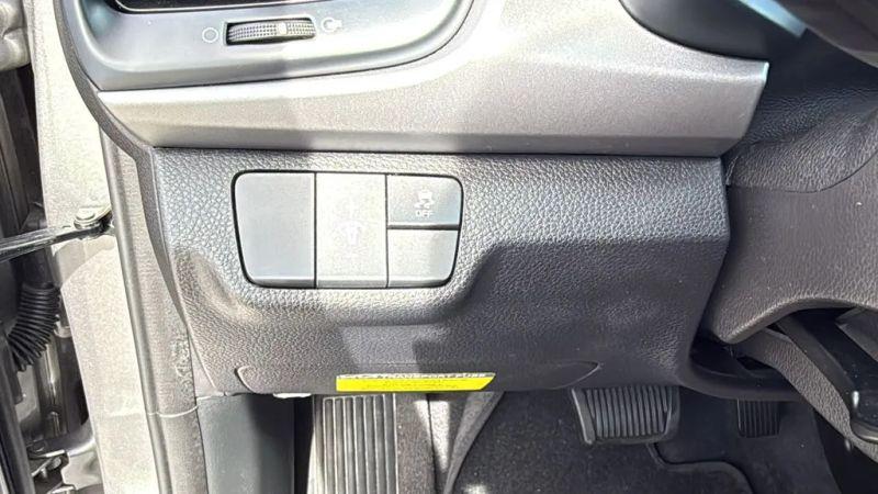 2022 Kia Rio 5 door S