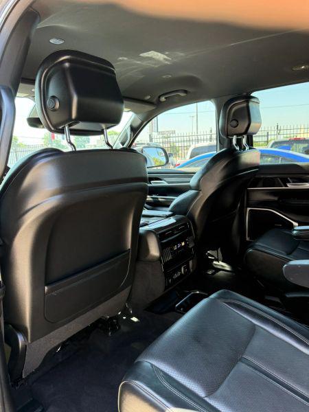 2022 Jeep Wagoneer Series III 4x2