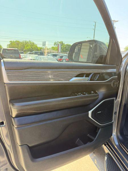 2022 Jeep Wagoneer Series III 4x2
