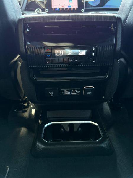 2022 Jeep Wagoneer Series III 4x2