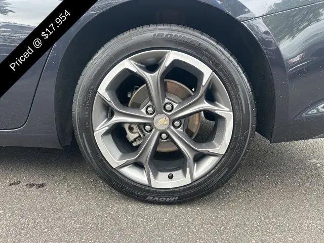 2022 Chevrolet Malibu FWD LT