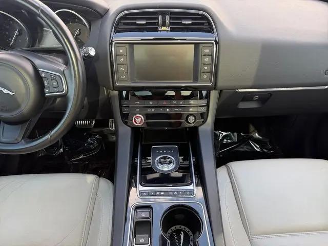 2017 Jaguar F-PACE 35t Prestige