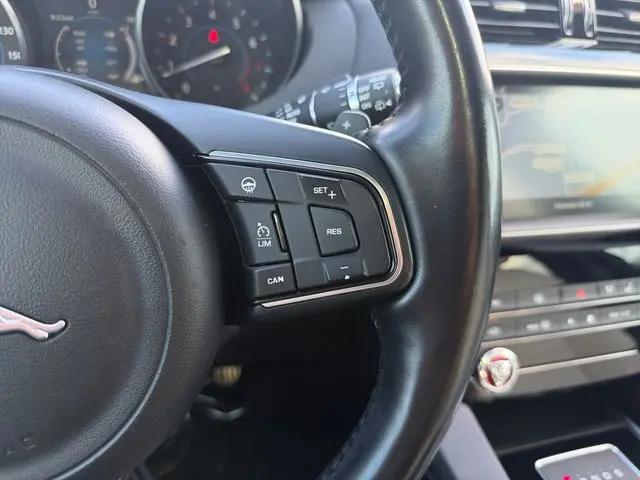 2017 Jaguar F-PACE 35t Prestige