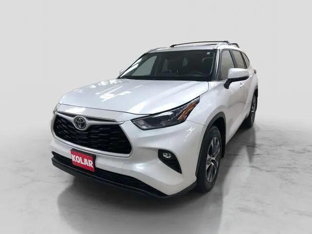 2023 Toyota Highlander XLE for sale in Hermantown, MN