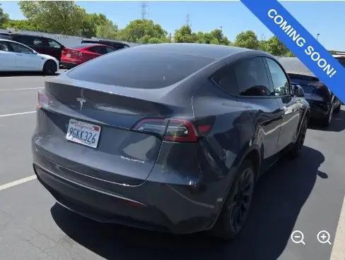 2023 Tesla Model Y Long Range Dual Motor All-Wheel Drive