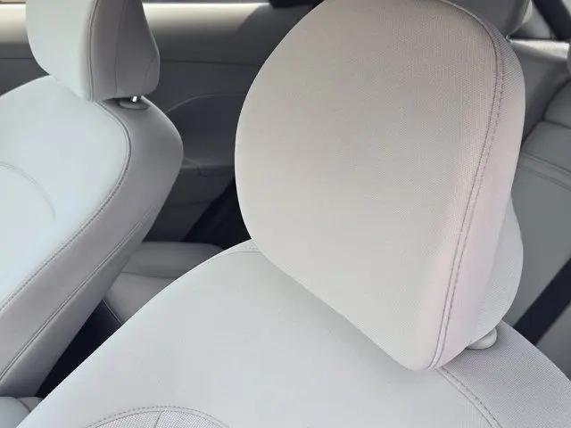 2025 Hyundai Kona SEL Convenience