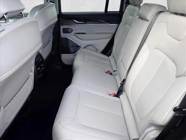 2022 Jeep Grand Cherokee Overland 4x4