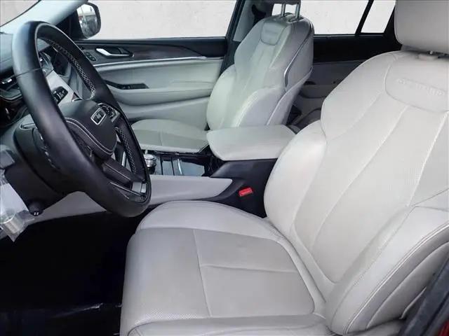 2022 Jeep Grand Cherokee Overland 4x4