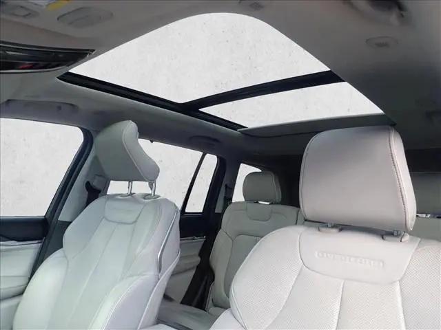 2022 Jeep Grand Cherokee Overland 4x4
