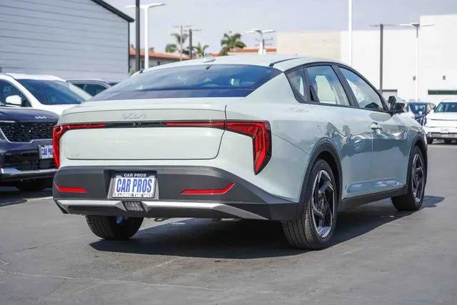 2026 Kia K4 EX