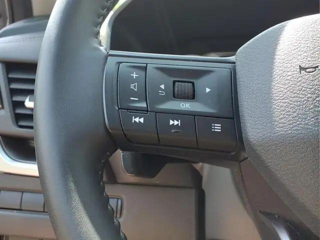 2025 Nissan Rogue SV FWD