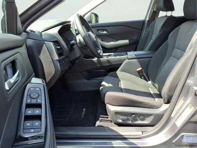 2025 Nissan Rogue SV FWD