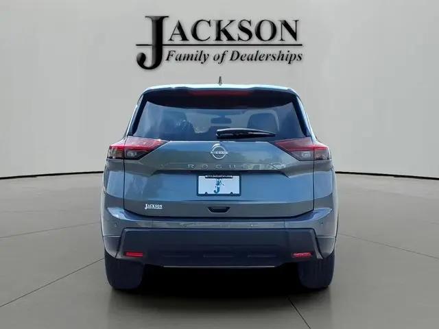2025 Nissan Rogue SV FWD