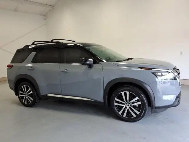 2024 Nissan Pathfinder Platinum FWD