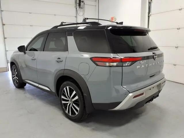 2024 Nissan Pathfinder Platinum FWD