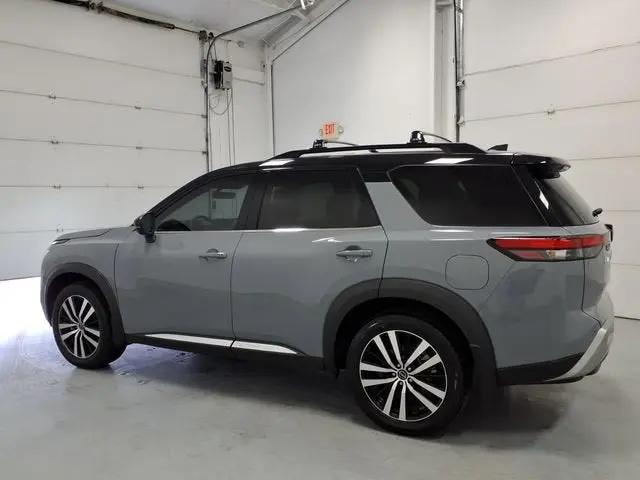 2024 Nissan Pathfinder Platinum FWD
