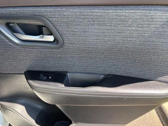 2023 Nissan Rogue SV FWD