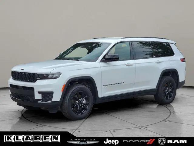 2024 Jeep Grand Cherokee L Altitude 4x4 for sale in Kent, OH