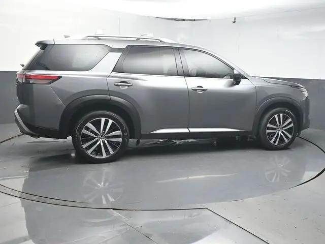 2023 Nissan Pathfinder Platinum 4WD