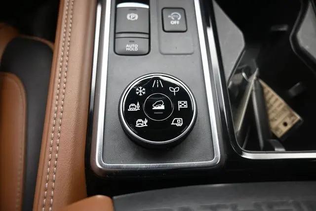 2023 Nissan Pathfinder Platinum 4WD