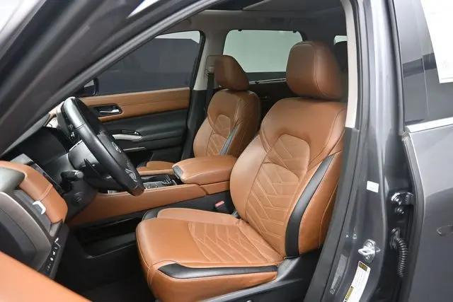 2023 Nissan Pathfinder Platinum 4WD