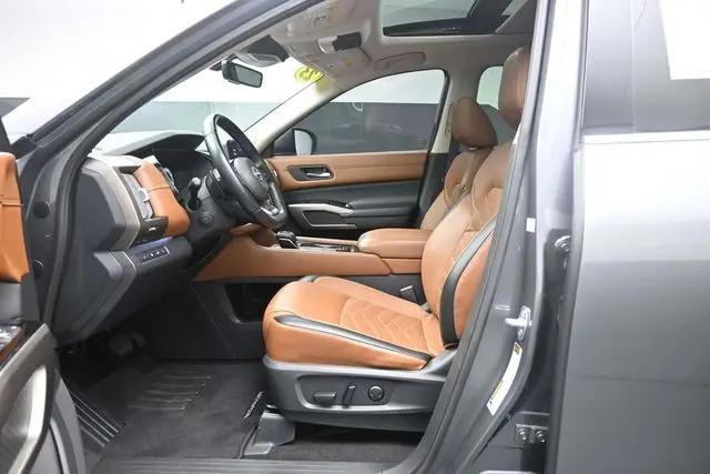 2023 Nissan Pathfinder Platinum 4WD