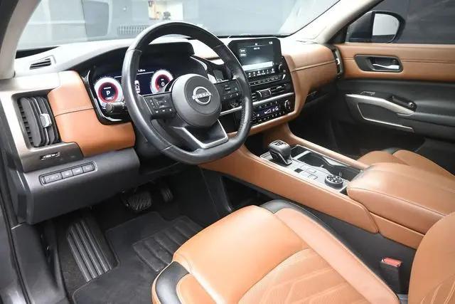 2023 Nissan Pathfinder Platinum 4WD