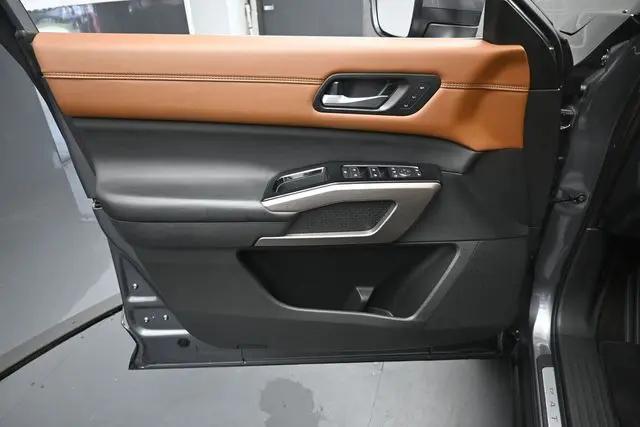 2023 Nissan Pathfinder Platinum 4WD