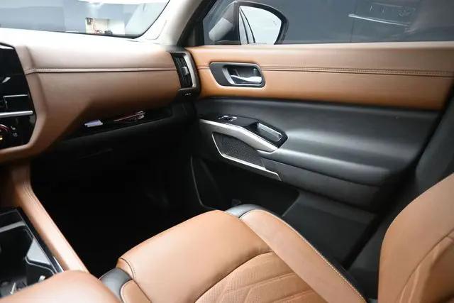 2023 Nissan Pathfinder Platinum 4WD