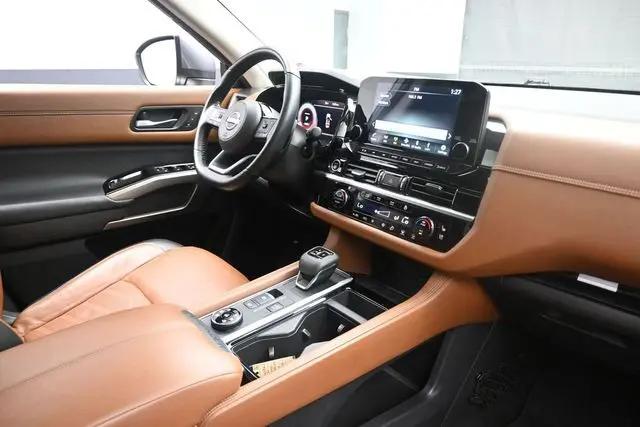 2023 Nissan Pathfinder Platinum 4WD