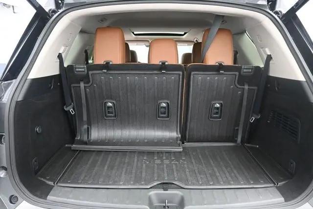 2023 Nissan Pathfinder Platinum 4WD