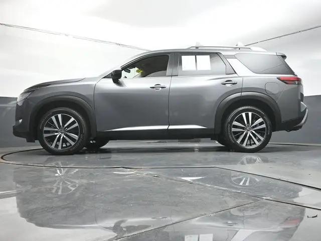 2023 Nissan Pathfinder Platinum 4WD
