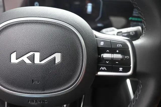 2026 Kia Carnival MPV SX