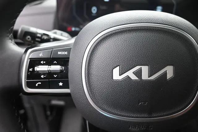 2026 Kia Carnival MPV SX