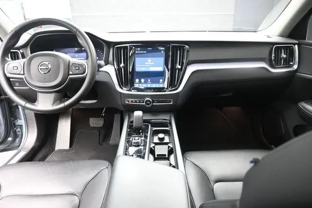 2024 Volvo S60 B5 Core Dark Theme
