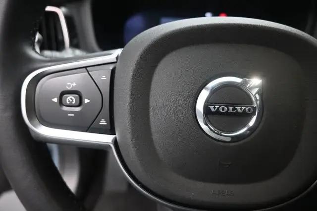 2024 Volvo S60 B5 Core Dark Theme