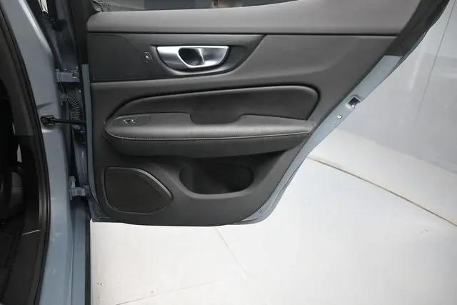 2024 Volvo S60 B5 Core Dark Theme
