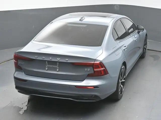 2024 Volvo S60 B5 Core Dark Theme