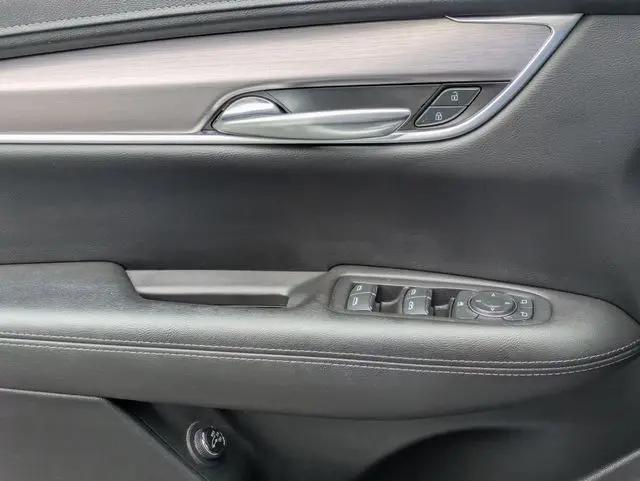 2022 Cadillac XT5 AWD Luxury