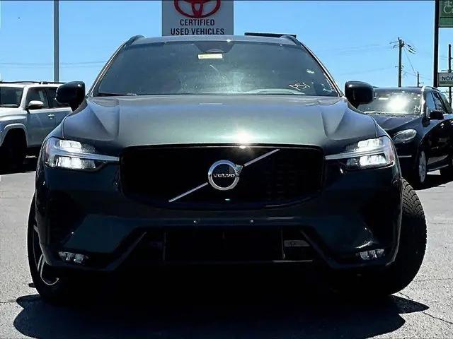2022 Volvo XC60 B5 R-Design