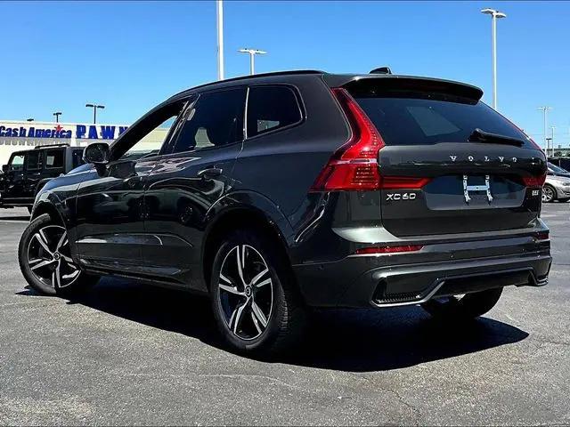 2022 Volvo XC60 B5 R-Design