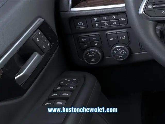 2026 Chevrolet Suburban Z71, 4WD