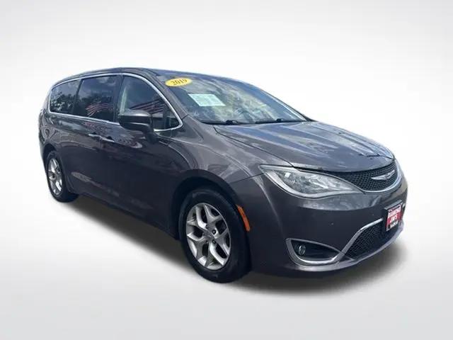 2019 Chrysler Pacifica Touring Plus for sale in West Allis, WI