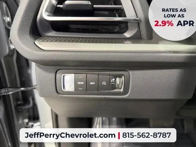 2026 Chevrolet Traverse AWD LT