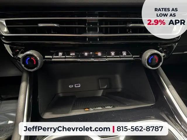 2026 Chevrolet Traverse AWD LT