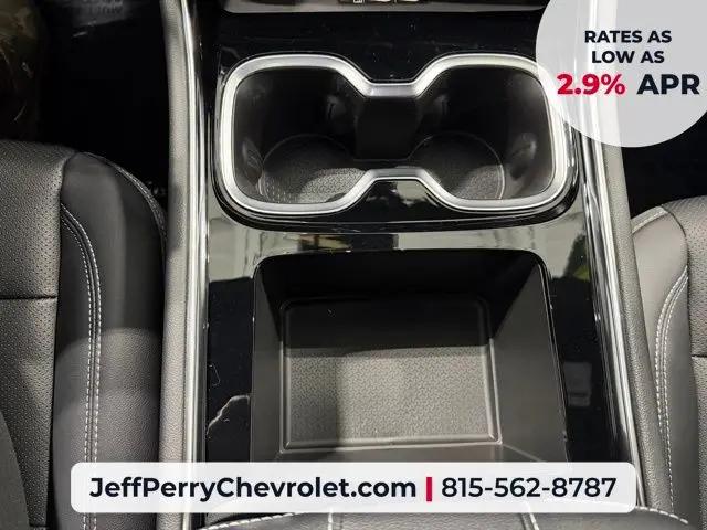 2026 Chevrolet Traverse AWD LT