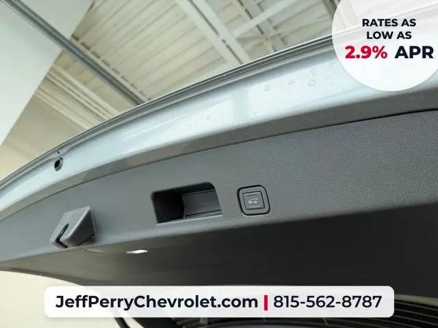 2026 Chevrolet Traverse AWD LT