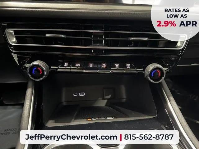 2026 Chevrolet Traverse AWD LT