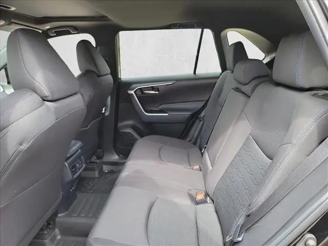 2025 Toyota RAV4 Hybrid SE