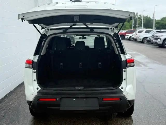 2023 Nissan Pathfinder SV 4WD